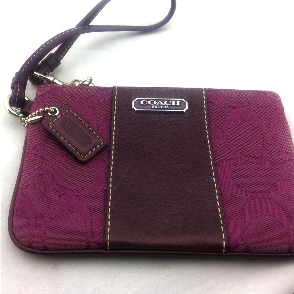 Coach purple signature canvas wristlet - Picture 1 of 6